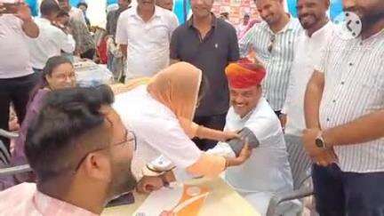 डीडवाना: दिनदानपुरा में निशुल्क चिकित्सा जांच एवं परामर्श शिविर का आयोजन, 500 रोगियों को मिला निशुल्क उपचार