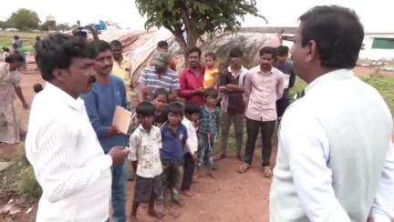 ಹಾವೇರಿ: ನಗರದ ಹೊರವಲಯದಲ್ಲಿ ವಾಸವಾಗಿರುವ ಅಲೆಮಾರಿ ಕುಟುಂಬಸ್ಥರ ಸಮಸ್ಯೆ ಅಳಿಸಿದ ಜಿಲ್ಲಾಧಿಕಾರಿ