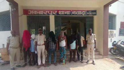 अकबरपुर: अकबरपुर पुलिस ने विभिन्न स्थानों पर छापेमारी कर 6 आरोपियों को गिरफ्तार कर न्यायालय भेजा