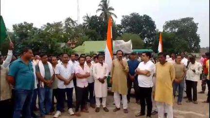 কাশীপুর: পাঁহেলগাঁও হত্যা কান্ডের প্রত্যাঘাতে ভারতীয় সেনা জওয়ানদের প্রতি জাতীয়তাবাদী অভিনন্দন জানিয়ে কাশীপুরে TMC-র মিছিল ও পথসভা