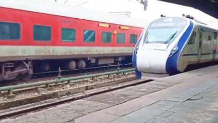मस्तुरी: बिलासपुर-नागपुर वंदे भारत एक्सप्रेस ट्रेन एक बार फिर 16 डिब्बों के साथ चलेगा, रेलवे ने लिया निर्णय
