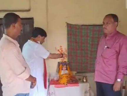 बेरमो: करगली में श्रमिक नेता डॉ. आर. जे. सिंह की 12वीं पुण्यतिथि मनाई गई