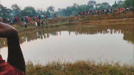 डुमरी: अतकी: तालाब में डूबने से एक व्यक्ति की मौत, पोस्टमार्टम के बाद ग्रामीणों ने किया अंतिम संस्कार