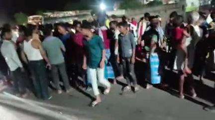 बरहेट: सोनाजोरी गांव के पास टेंपो पलटने से 3 घायल, 1 बच्चे की मौत