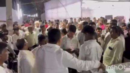 हिसुआ: हिसुआ चौक पर राजद जिला अध्यक्ष उदय यादव ने राजद प्रवक्ता शक्ति यादव का स्वागत किया, ले गए उन्हें नरहट