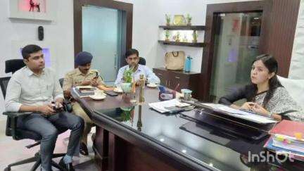 चेनारी: रोहतास में प्रधानमंत्री के कार्यक्रम को लेकर डीएम ने की बैठक, अधिकारियों को दिए गए टास्क