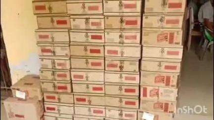 बरौली: प्यारेपुर गांव में झाड़ी में छुपाकर रखी 406 लीटर शराब जब्त, शराब तस्कर मौके से फरार