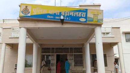 बड़ा मलेहरा: चरित्र संदेह में पति ने आदिवासी महिला से की मारपीट, महिला अस्पताल में भर्ती
