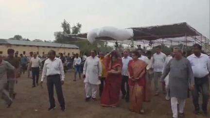 बुरहानपुर: 2008 दंगा पीड़ित सिंधी समाज के दुकानदारों को सुभाष ग्राउंड पर मिलेंगी दुकानें, विधायक ने किया निरीक्षण