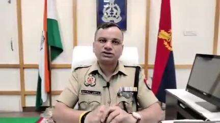 मुरादाबाद: पाकबड़ा थाना क्षेत्र में दहेज की मांग पूरी न होने पर पति ने विवाहिता को पंचायत में तीन तलाक पति सहित तीन के खिलाफ मुकदमा