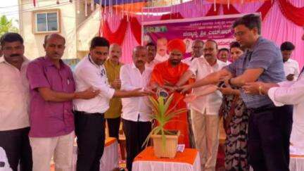 ಕುಂದಗೋಳ: ಪಟ್ಟಣದಲ್ಲಿ ಉಚಿತ ಬೃಹತ್ ಆರೋಗ್ಯ ತಪಾಸಣೆ ಶಿಬಿರ ಉದ್ಘಾಟಿಸಿದ ಶಾಸಕ ಎಂ.ಆರ್.ಪಾಟೀಲ್