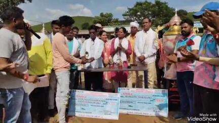 ଲକ୍ଷ୍ମୀପୁର: ଡୁମାଡଙ୍ଗର ଠାରେ ଅନୁଷ୍ଠିତ କ୍ରିକେଟ ଟୁର୍ଣ୍ଣାମେଣ୍ଟ ଶେଷ,ଯୋଗ ଦେଲେ ଜିଲ୍ଲା ପରିଷଦ ଅଧ୍ୟକ୍ଷା