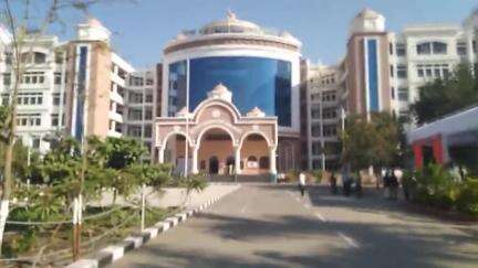 नगर: प्लॉट खरेदी व्यवहारात धनादेश न वाटल्या प्रकरणी बिल्डरला तीन महिन्याचा काराबाज आणि तेरा लाख नुकसान भरपाईची शिक्षा
