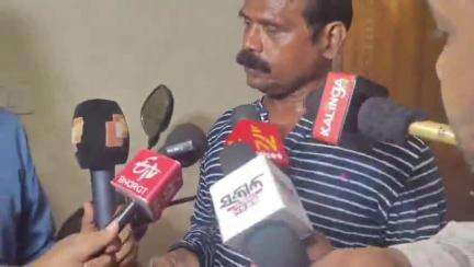 ପୁରୀ ମ୍ୟୁନିସିପାଲଟି: ପାକିସ୍ତାନ ପାଇଁ ଗୁପ୍ତଚରୀ ୟୁଟ୍ୟୁବର ଜ୍ୟୋତି ଗିରଫ ପରେ ପୁରୀ ଝିଅ ପ୍ରିୟଙ୍କା ସେନାପତିଙ୍କ ବାପାଙ୍କ ପ୍ରତିକ୍ରିୟା l