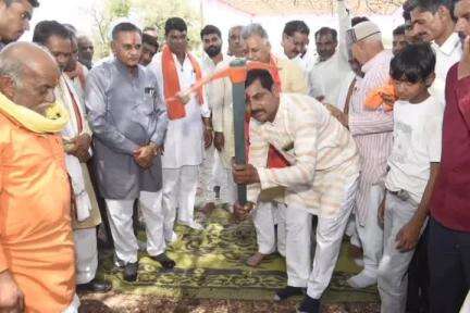 शुजालपुर: ग्राम घनसोदा से मोदीपुर तक विधायक ने किया सड़क का भूमि पूजन, ₹648.58 लाख की लागत से बनेगी सड़क
