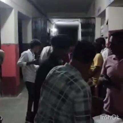 ऊंचाहार: ननकू का पुरवा गाँव के पास बाईपास पर दो कारों की टक्कर, कार सवार चार लोग घायल, परिवार भदोही से लखनऊ जा रहा था