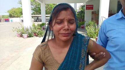मंझनपुर: नरहियापर मजरा फतेहपुर सहाबनपुर में दंबगों ने महिला को घर में घुसकर पीटा, धमकी देकर भागे, एसपी से की शिकायत