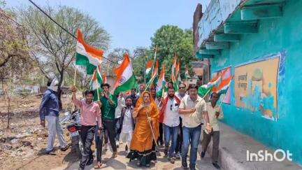 चाचौड़ा: पेंची गांव में भारतीय सेना और ऑपरेशन सिंदूर की सफलता पर विधायक ने ग्रामीणों के साथ निकाली तिरंगा यात्रा