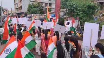 कर्जत: नेरळ मध्ये तिरंगा रॅली मध्ये सर्वधर्मीय लोकांची उपस्थिती...