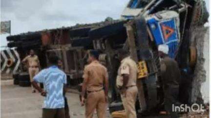 म्हसळा: घोणसे घाटात गंभीर अपघात
संरक्षक भिंतीमुळे प्राणहानी टळली
चालकासह क्लिनर जखमी