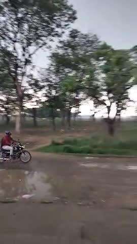 Siddharth Nagar आंधी तूफान बारिश का संभावना बहुत तेज है
आप सभी पब्लिक वीडियो को मेरा कहना कि आप लोग घर में रहे