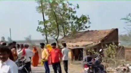 हुज़ूर: चोरहटा: बनकुईया खदान में बाइक सहित गिरे दो युवक, एक की मौत, मुआवजे के लिए परिजनों ने किया चक्काजाम