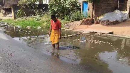 मैनपुरी: मैनपुरी तहसील क्षेत्र के ग्राम करीमगंज में जलभराव की समस्या से ग्रामीण हुए परेशान #jansamasya