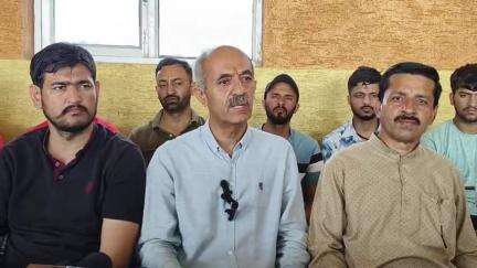 नाहन: रेल विकास निगम के निदेशक नियुक्त होने के बाद नाहन में पत्रकारों से मिले सुरेंद्र हिंदुस्तानी