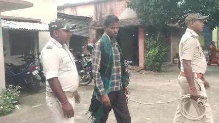 हसनगंज: हसनगंज पुलिस ने मीरा परती गांव से शराब कांड के एक भगोड़े वारंटी को किया गिरफ्तार