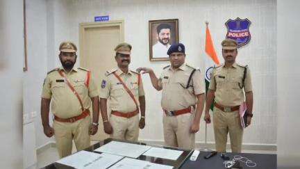 అసిఫాబాద్: పోలీసులకు పదోన్నతి ద్వారా మరింత బాధ్యత పెరుగుతుంది: ఆసిఫాబాద్ జిల్లా ఎస్పీ డీవీ శ్రీనివాస్ రావు