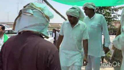 चरखी दादरी: भाकियू पदाधिकारियों ने च.दादरी में NH-152 D पुल के पास किसान नेता राकेश टिकैत को समस्याओं से अवगत कराया
