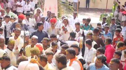पंढरपूर: लक्ष्मी टाकळी येथे पारंपारिक पद्धतीने लक्ष्मीदेवी यात्रोत्सव सुरू, आमदार समाधान आवताडे यांनी घेतले दर्शन