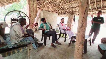 27 जनवरी 2025 से प्रतिदिन गांव गांव व घर-घर जाकर की पीडीए पर मीटिंग व पीडीए पर चर्चा

आज दिनाँक 19 मई 2025 को 136 ददरौल विधानसभा शाहजहांपुर ग्राम पंचायत टोनी ग्राम पंचायत देवराज ग्राम पंचायत पादरा सिकंदरपुर मैं गांव गांव घर-घर जाकर पीडी
