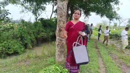 চাবুৱা: দুস্কৃতিকাৰীৰ কৱলত জুপিতৰা চাহ বাগিচাৰ গৰাকী, ভয় ভাবুকি দি কেঁচা পাত চিঙি নিয়াৰ লগতে ভূমি দখলৰ চেষ্টা কৰা অভিযোগ