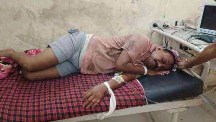 बुरहानपुर नगर: ताप्ती नदी के बड़े पुल के समीप अज्ञात वाहन की टक्कर से एक व्यक्ति हुआ घायल, जिला अस्पताल में भर्ती