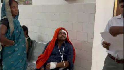 जमुआ: तरडीह निवासी अशोक तुरी कुसैया बाटी गांव में सड़क हादसे में घायल, सदर अस्पताल में इलाज जारी