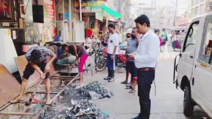 रतलाम नगर: वार्ड क्रमांक 32 और बजरंग होटल के पास नाले-नालियों की सफाई का कार्य युद्ध स्तर पर जारी