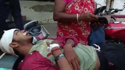 ক্যানিং ১: ক্যানিং জীবনতলা সংযোগকারী মৌখালী সেতুতে বাইক দুর্ঘটনায় জখম এক বাইক আরোহী