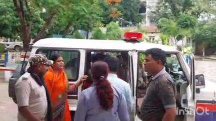 कुचायकोट: थाना थाना क्षेत्र के कुचायकोट गांव में जमीनी विवाद में महिला की बिगड़ी तबीयत, पुलिस ने पहुंचाया अस्पताल