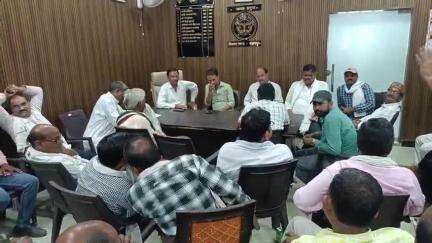 मंझनपुर: न्यूज प्रेस क्लब कौशाम्बी में उपाध्यक्ष पद को लेकर मंझनपुर ब्लॉक परिसर में मंथन, पांच दिन में तय होगा नया चेहरा