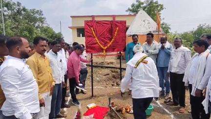 राळेगाव: आदिवासी विकास मंत्री अशोक उईके यांच्या हस्ते दहेगाव रस्त्याचे भूमिपूजन