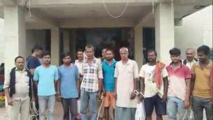 पकड़ी दयाल: पकड़ीदयाल पुलिस ने एस ड्राइव में 6 दारू पीने वालों, 2 हत्या के प्रयास में 1 कुर्की व 1 को शराब केस में भेजा जेल
