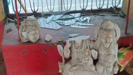 कोल: नगौला के शिव मंदिर में अज्ञात उपद्रवियों ने महादेव व पार्वती की मूर्ति को किया खंडित, वायरल फोटो आया सामने