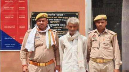 कोल: अकराबाद थाना पुलिस टीम ने एक वारण्टी अभियुक्त को किया गिरफ्तार