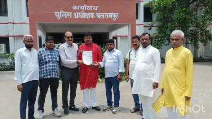 तुलसीपुर: उ.प्र. उद्योग व्यापार प्रतिनिधि मंडल ने एसपी को दिया ज्ञापन, पुलिस द्वारा नगर के व्यापारी के साथ की गई बदसलूकी को लेकर