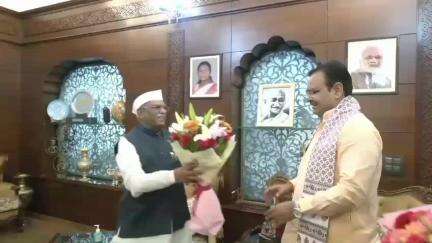 सांगानेर: मुख्यमंत्री भजनलाल शर्मा ने राज भवन पहुंचकर राज्यपाल हरिभाऊ बागड़े से की मुलाकात
