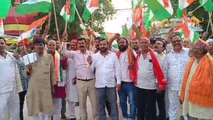नोखा: नगर परिषद नोखा के दुर्गा स्थान के पास से तिरंगा शोभा यात्रा निकाली गई