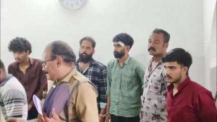 ചാവക്കാട്: താമരയൂർ ഇ.എം.എസ് നഗറിൽ ലഹരി ഉപയോഗം എതിർത്ത യുവാവിനെ സംഘം ചേർന്ന് ക്രൂരമായി ആക്രമിച്ചു, ആറു പേർ പിടിയിൽ