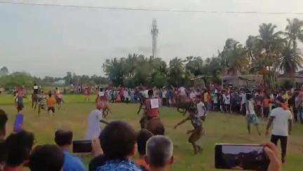 মথুরাপুর ২: পাঁচপুকুর যুবক বৃন্দ ও গ্রামবাসীদের উদ্যোগে ঘোড়া দৌড় প্রতিযোগিতার আয়োজন করা হয়