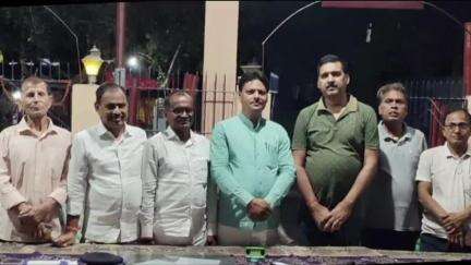 बिदुपुर: बिदुपुर में अपराध नियंत्रण व जाम की समस्या को लेकर भाजपा प्रतिनिधिमंडल ने बिदुपुर थानाध्यक्ष से मुलाकात की